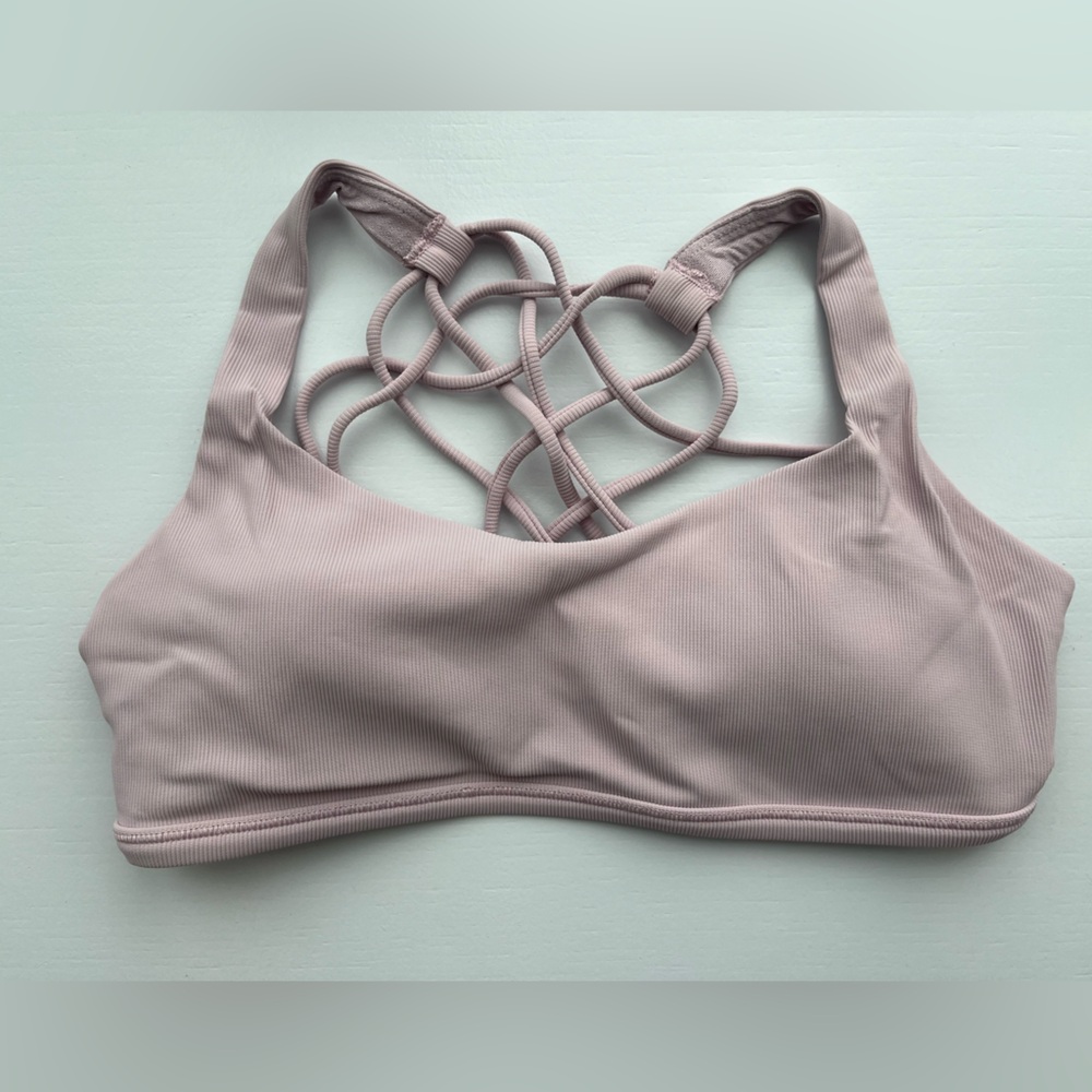 LIKE NEW Lululemon Free to be Bra Pink Peony Size 6